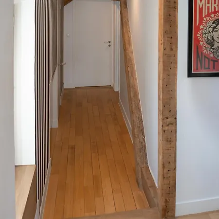 Loft Dans Le Clocher Face Au Chateau Apartment Bonnelles