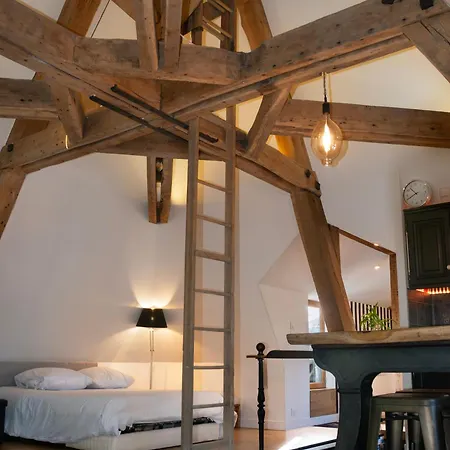 Apartment Loft Dans Le Clocher Face Au Chateau Bonnelles
